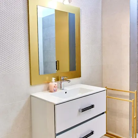 Panoramic View Apartment *